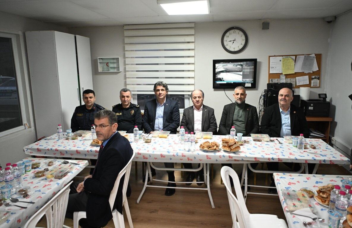 Başkan Kocaman’dan Polislere Tatlı Sürpriz (2)