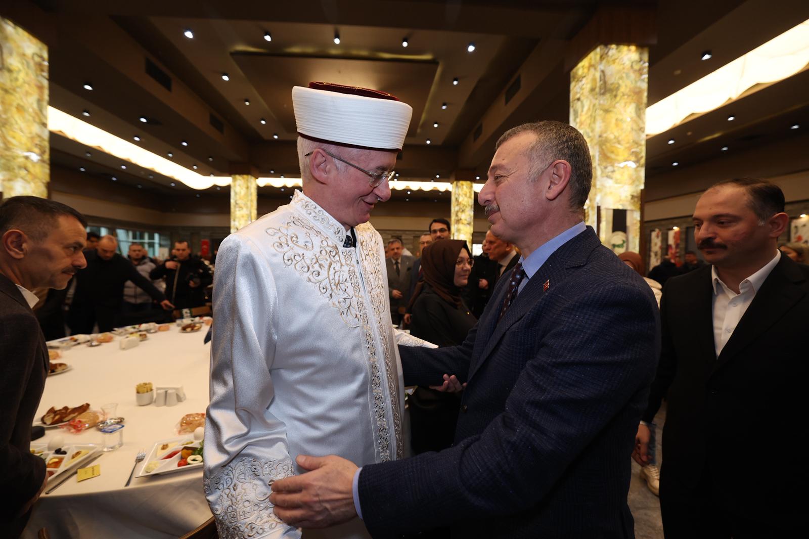 Büyükakın Milli Kimliğimizi Asla Unutmayacağız (6)