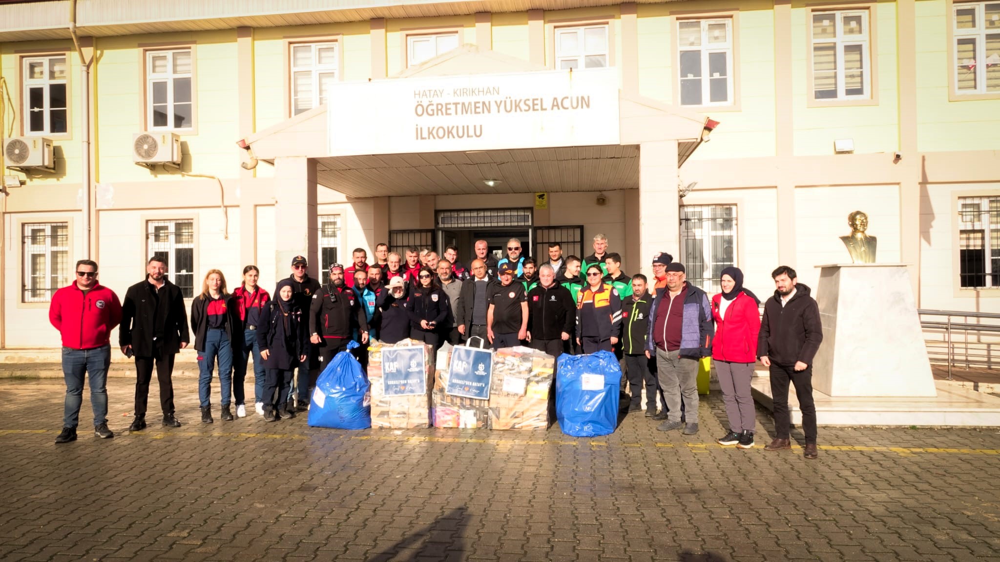 Büyükşehir'den Hataylı Afetzedelere Vefa Ziyareti (5)