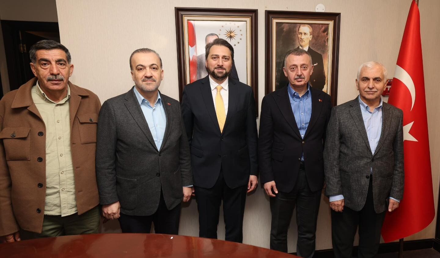 Başkan Büyükakın'dan, Halep'te Yoğun Ziyaret Trafiği (1)