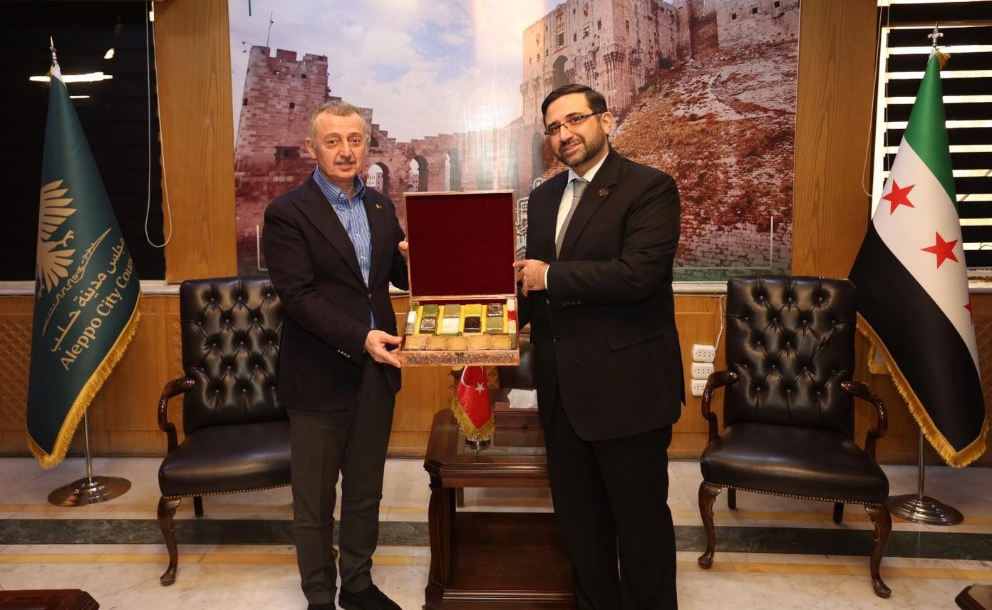 Başkan Büyükakın'dan, Halep'te Yoğun Ziyaret Trafiği (4)