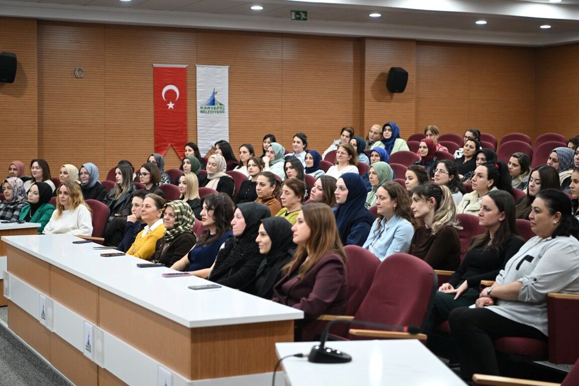 Başkan Kocaman, Kadın Personeliyle Buluştu Emeğiniz Kartepe’ye Değer Katıyor (8)