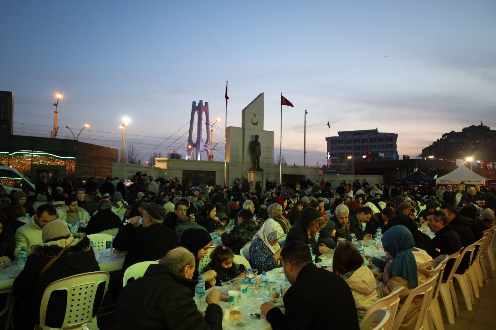 İzmit'in Kalbi Büyükşehir Ramazan Çadırı'nda Atıyor (14) (Büyük)