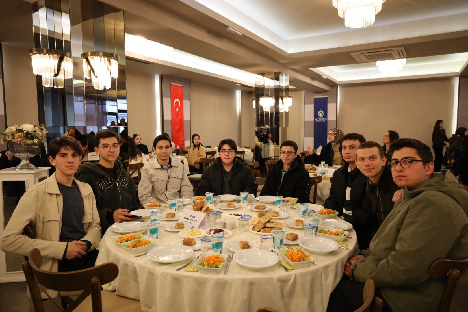 Samanyolu'nda Ziyafet Gençlerin Rehberi Oldu (10) (Büyük)