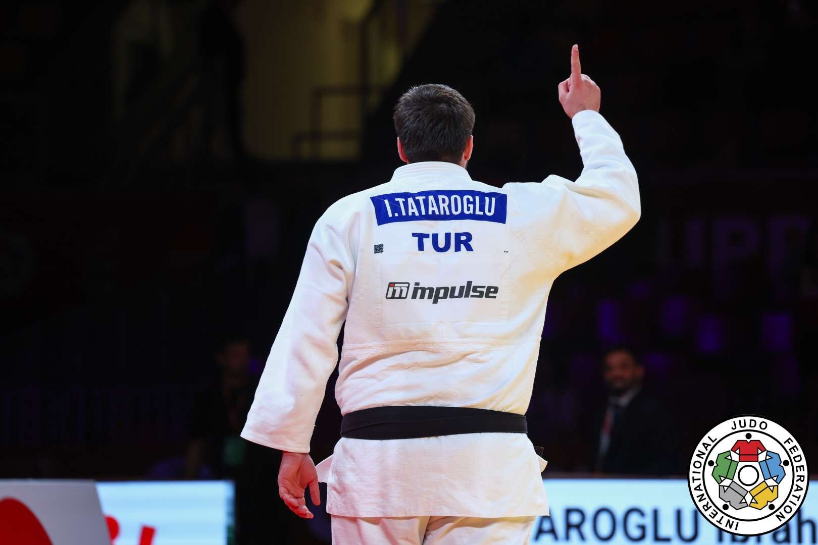 Tataroğlu'ndan Avusturya'da Altın Zafer (4)