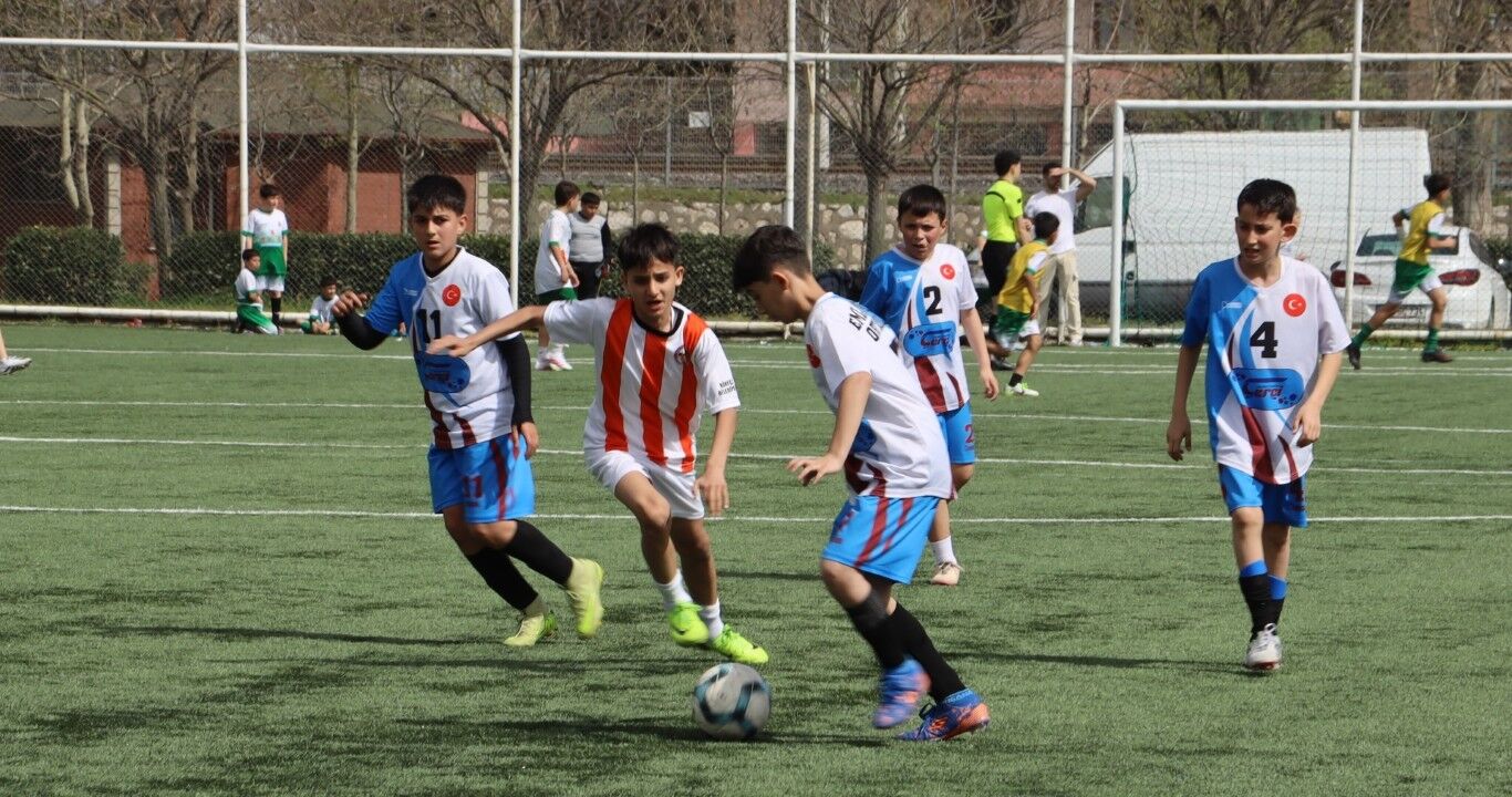 13 Körfez Ortaokullar Arası Futbol Turnuvası Sona Erdi