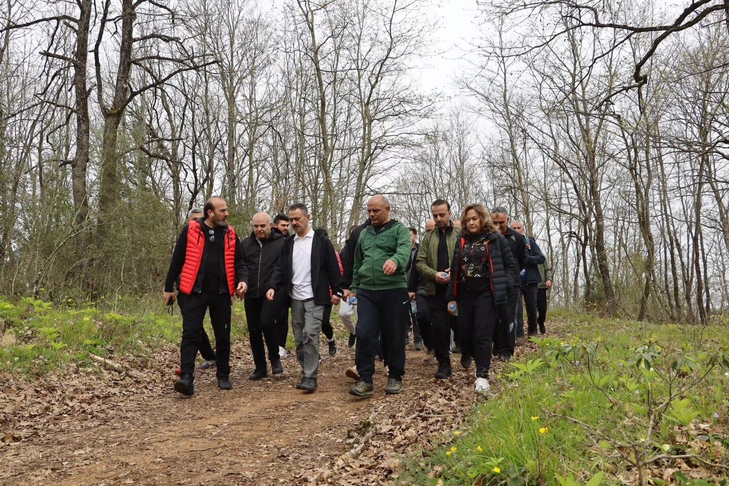 Kocaeli Valisi İlhami Aktaş, Öğrencilerle Doğa Yürüyüşü Yaptı
