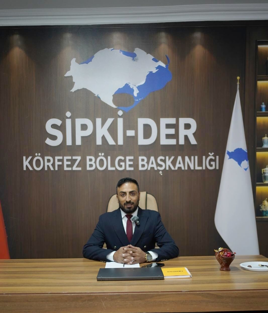 E8De9282 Df92 4Eda 96F3 5966Bb383D23