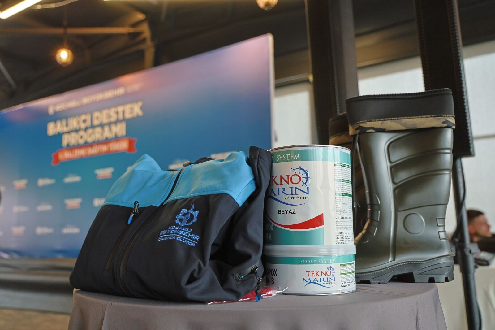 Kocaeli Büyükşehir, Balıkçılara Malzeme Dağıttı (2)