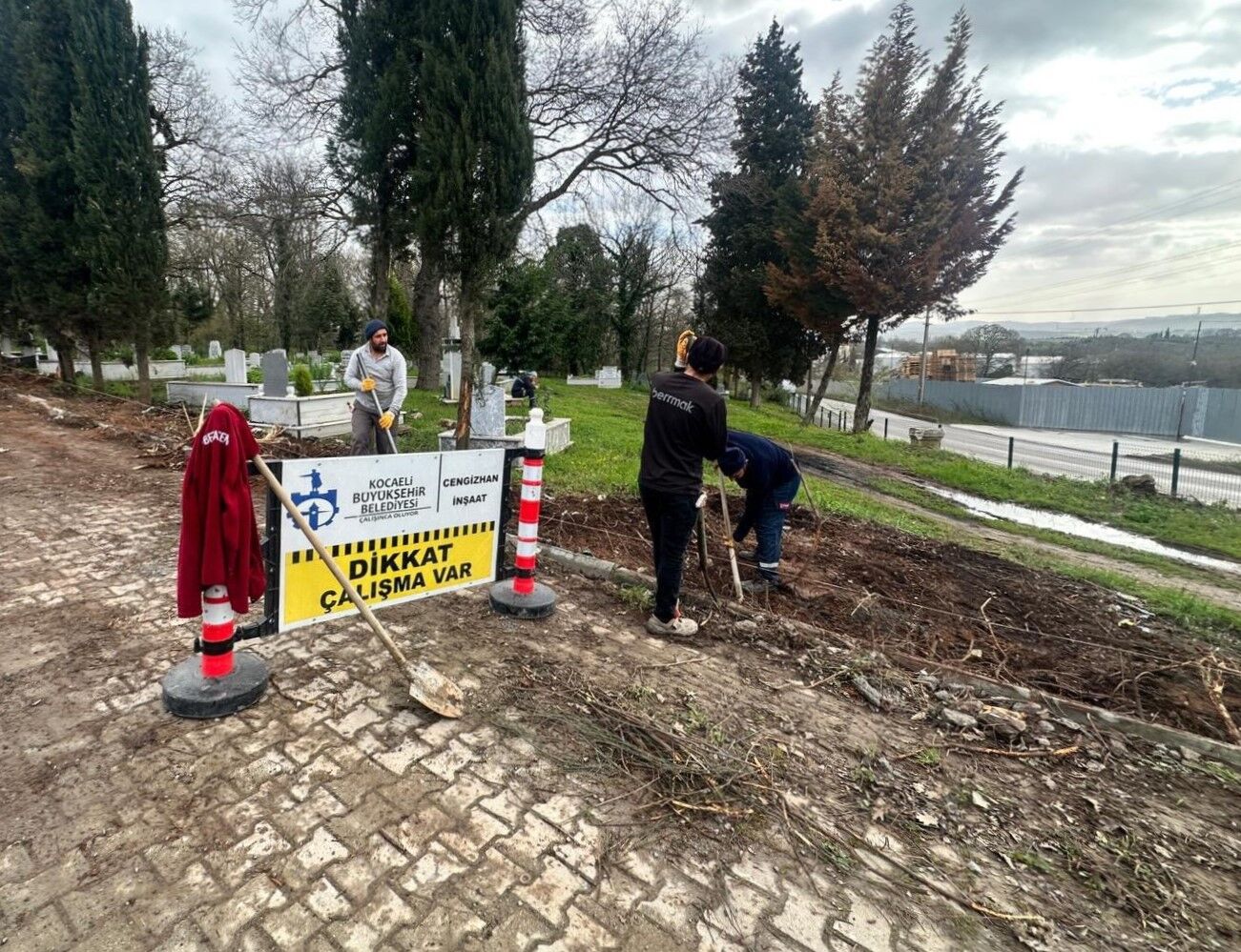 Pelitli Mezarlığı'nda Tel Çit Ve Panel Uygulaması (3)