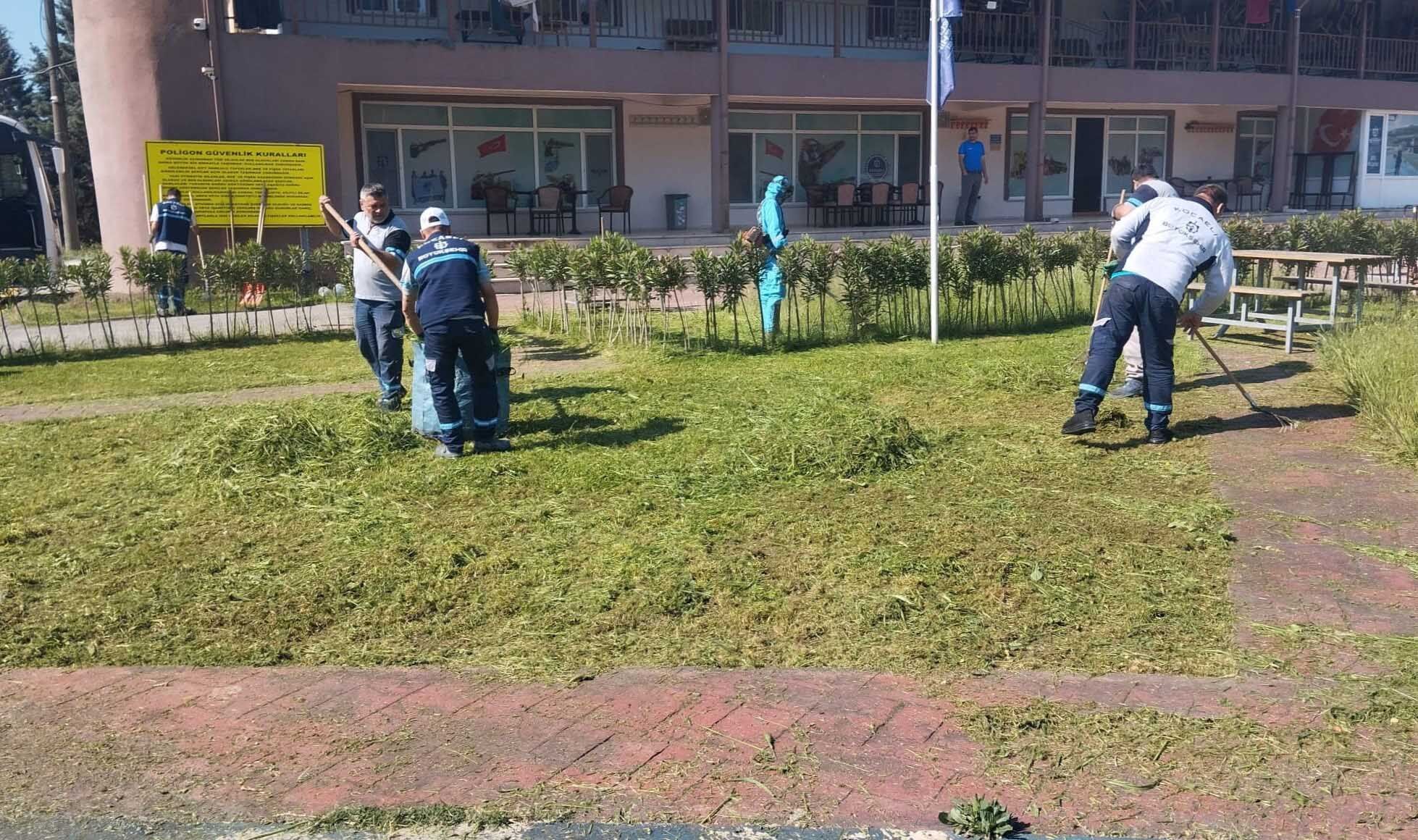 Büyükşehir'den Kentin Her Noktasında Detaylı Temizlik (5)