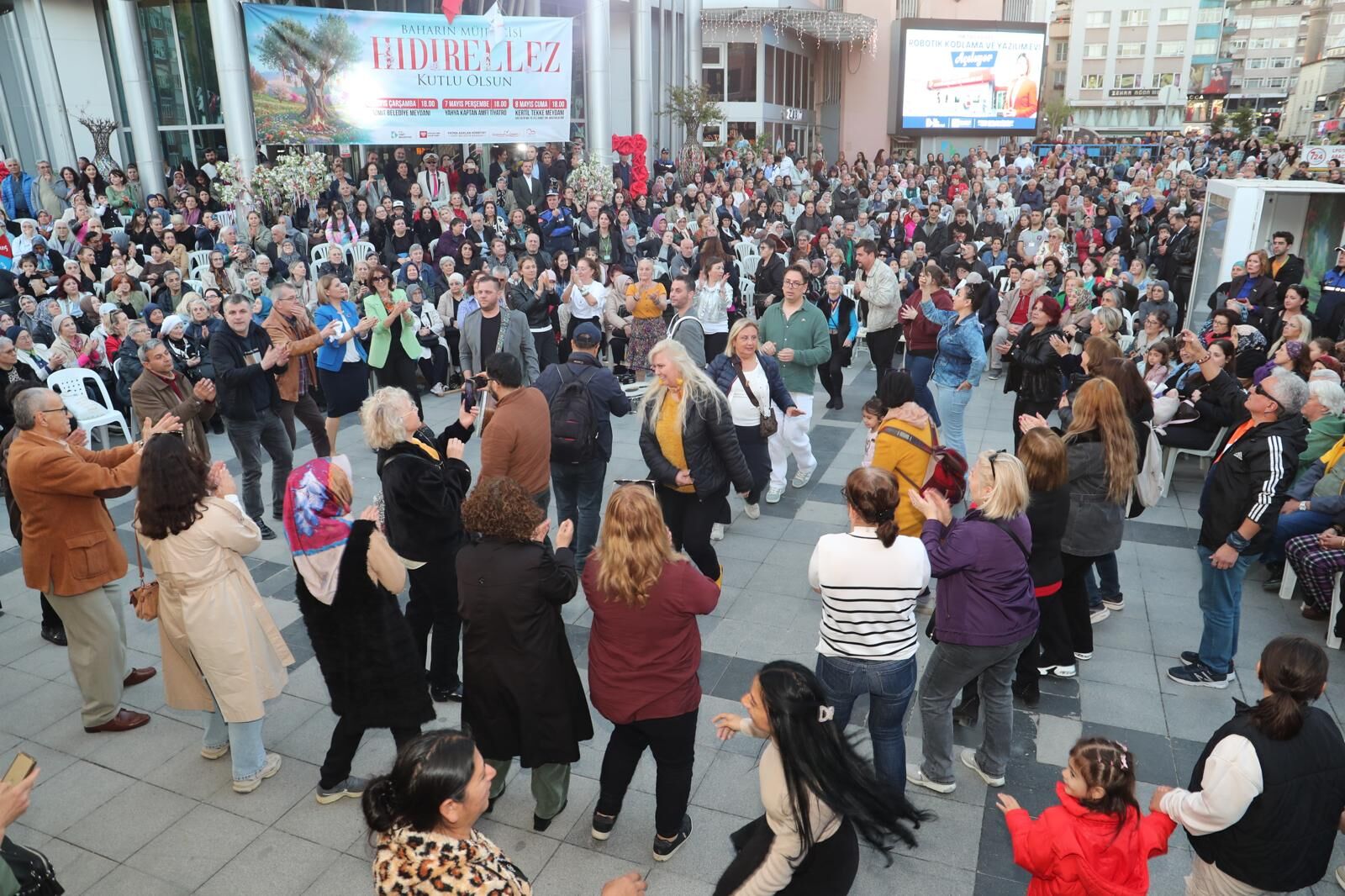 İzmit’te Hıdırellez Şenliği Coşkuyla Başladı (1)