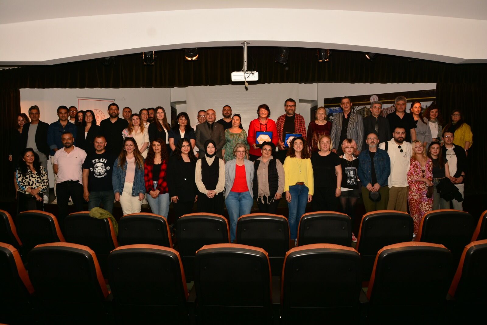 Tüm Konuşmacı Ve Davetlilerle