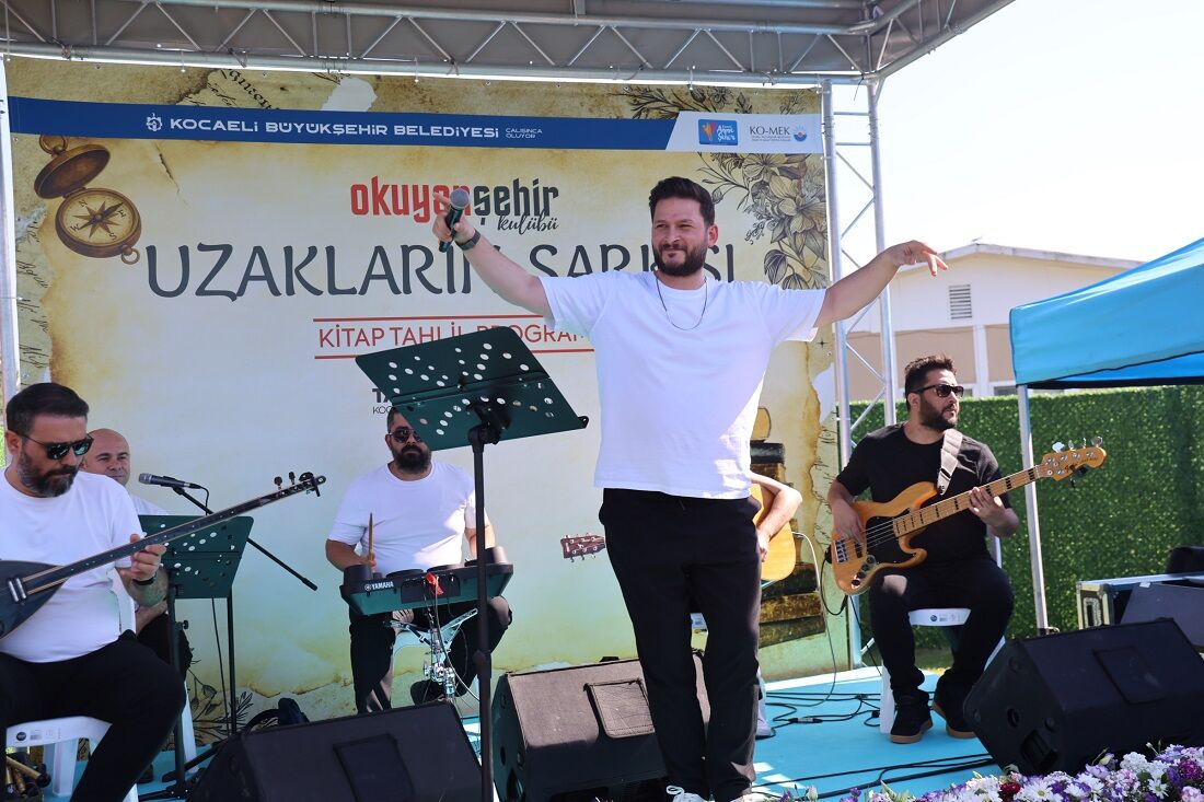 Okuyan Şehir’de Kitabın Gücü Herkesi Büyülüyor (1)