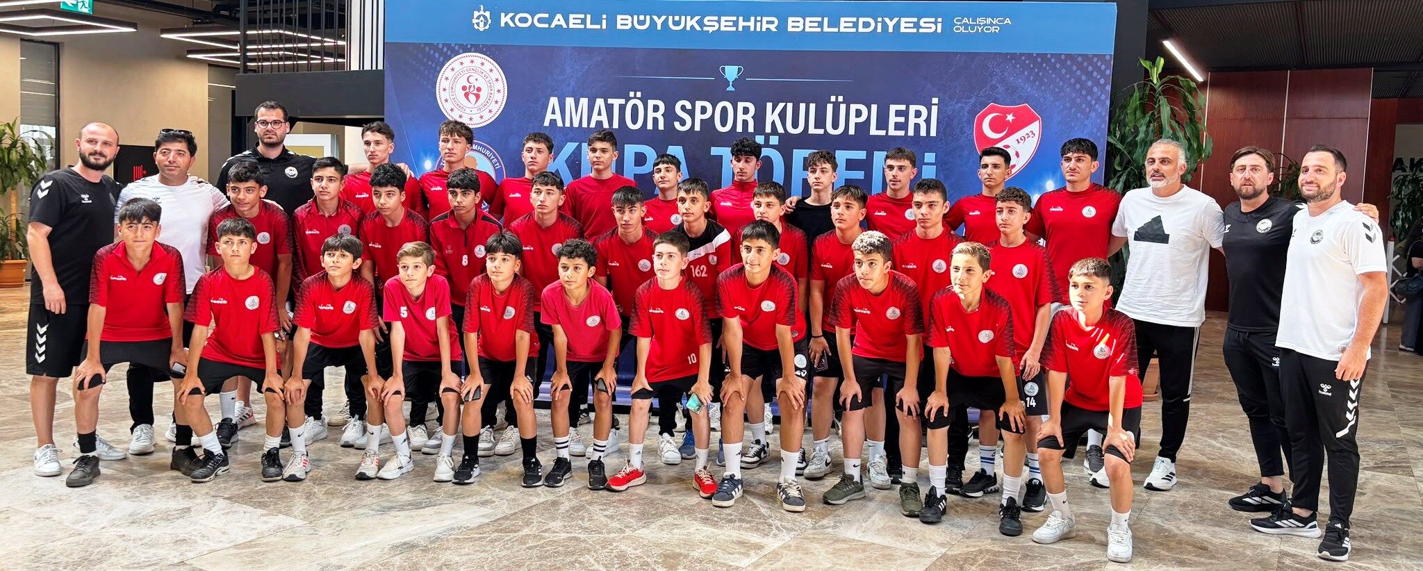 3 Amatörlerin Ödül Gecesinde Körfez Gençlerbirliği Rüzgârı Esti