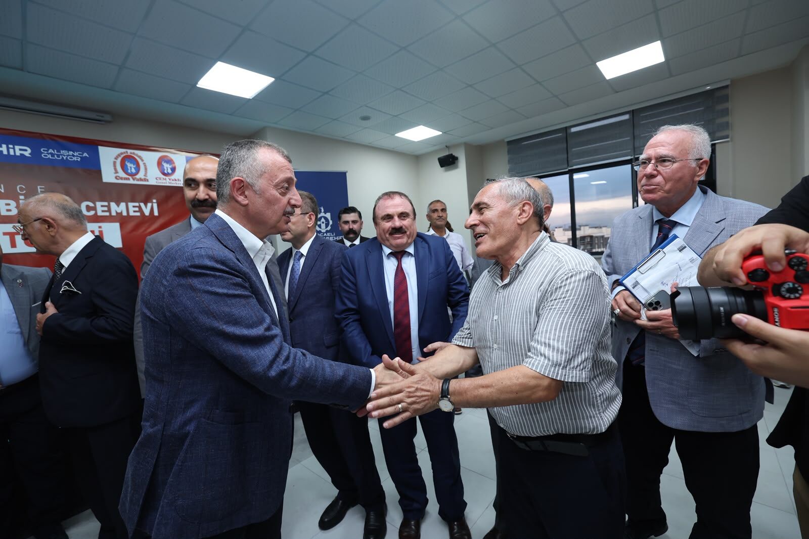 Büyükakın “Birbirimize Sıkı Tutunduğumuzda Güçlü Oluruz” (15)