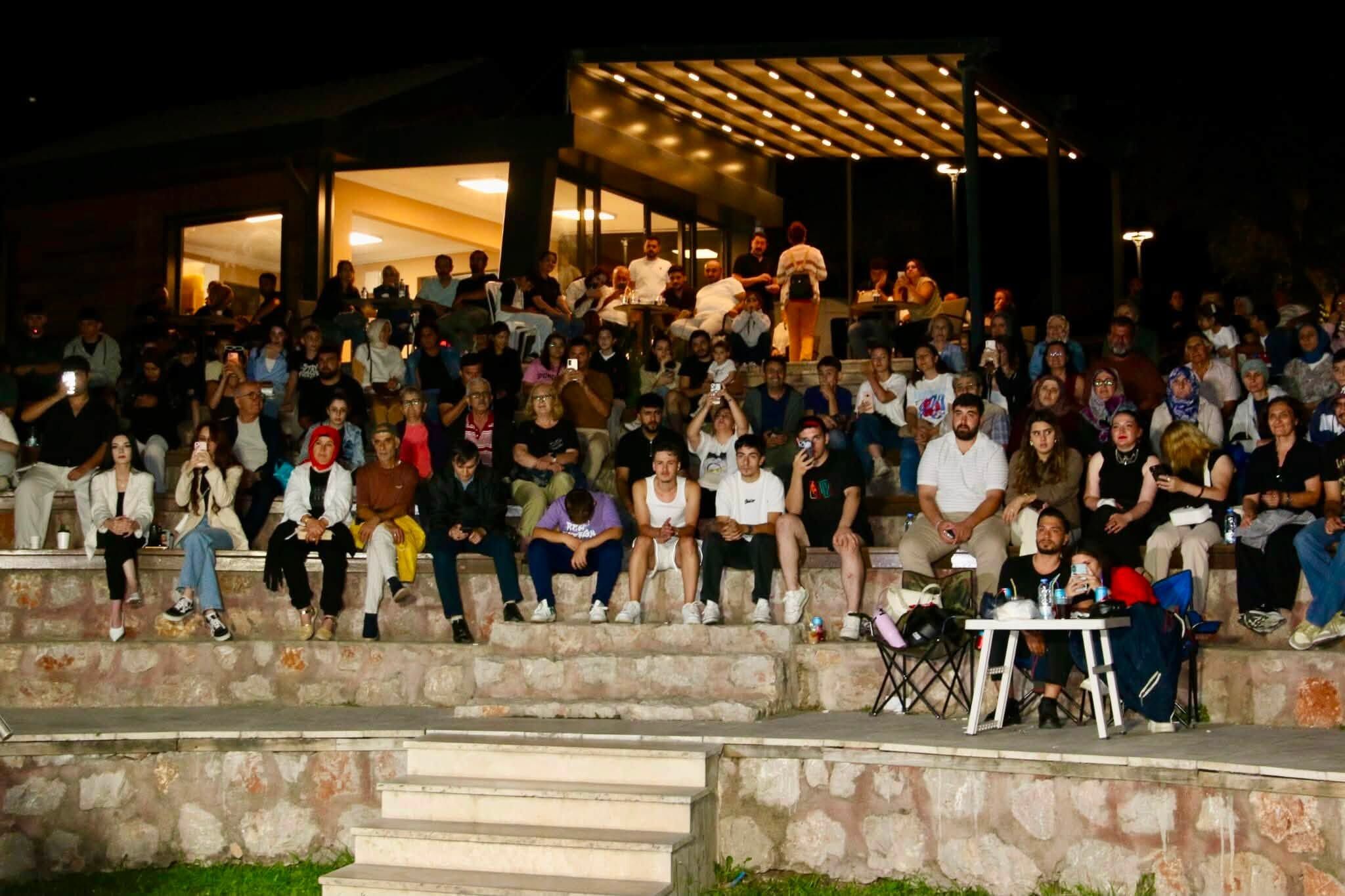 Hereke Kalesi’nde Gençlerden Müzik Ziyafeti (1)