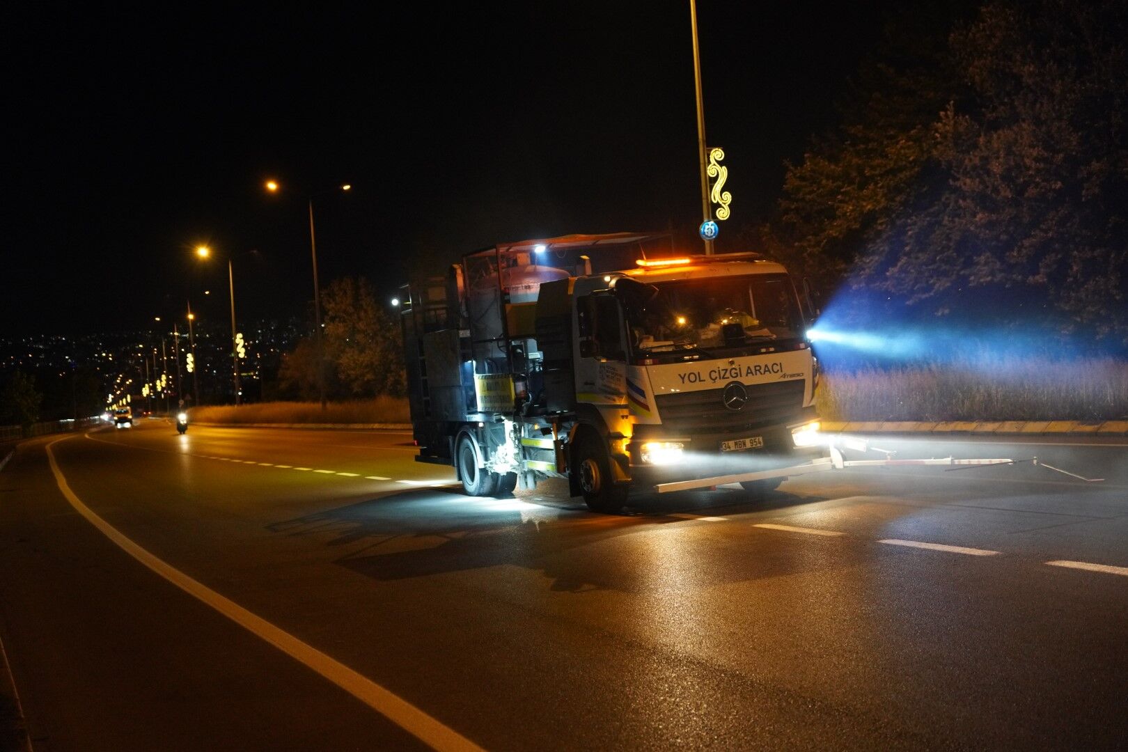 İzmit’te 9 Bin Metrekarelik Yol Çizgisi Tamam (1)-1