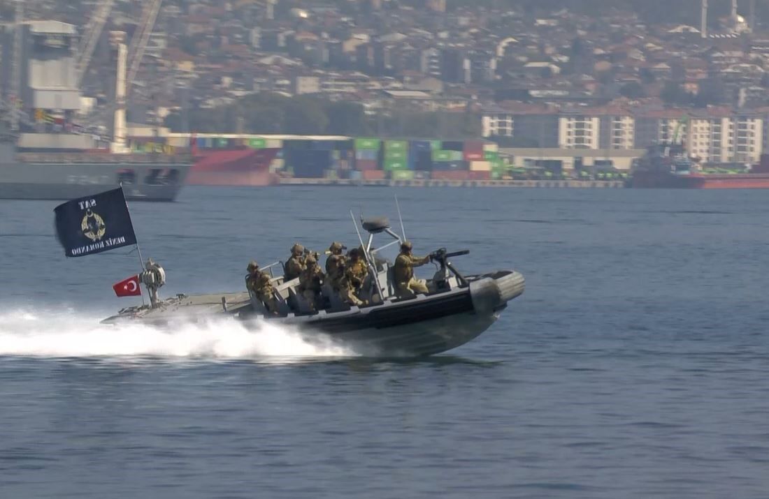 TEKNOFEST Mavi Vatan'da SAS ve SAT komandolarından nefes kesen gösteri