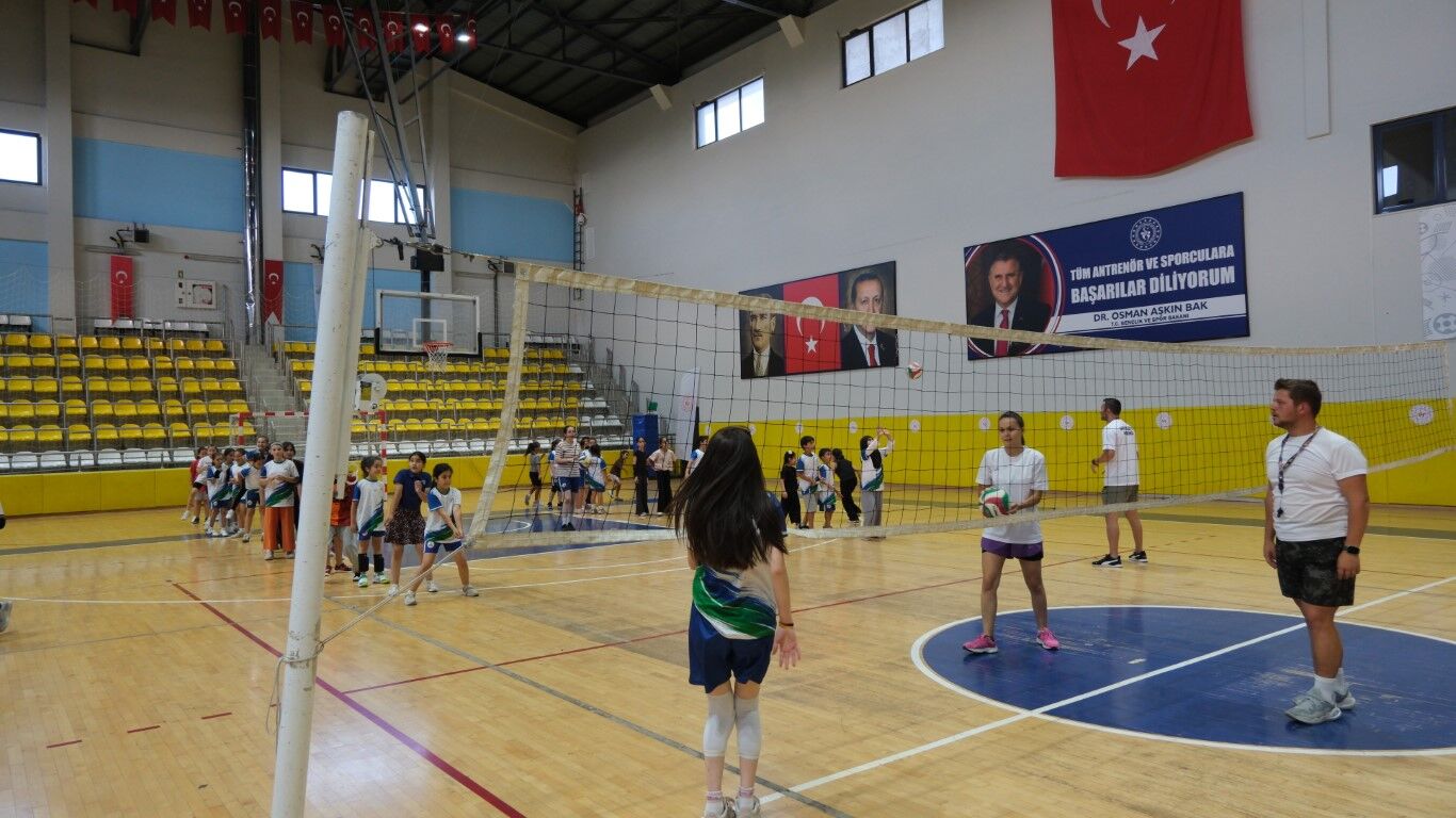 Kartepe’de 3 Bin 700 Öğrenci Sporla Buluştu (3)