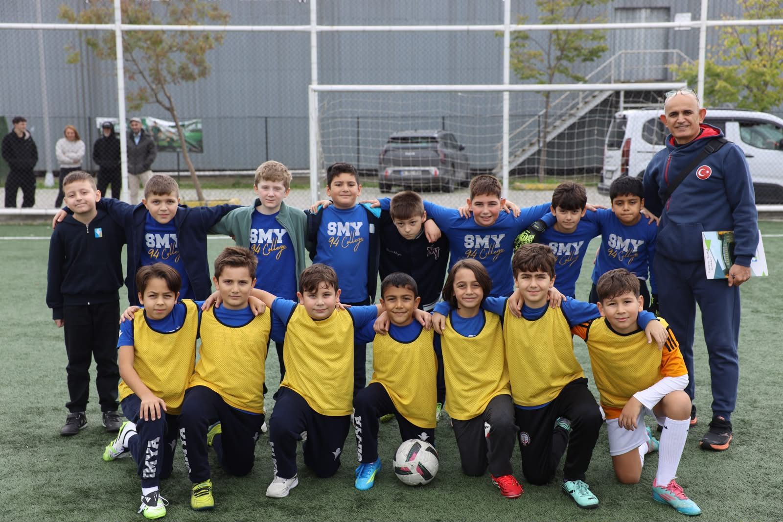 Cumhuri̇yet Bayrami Mi̇ni̇kler Futbol Turnuvasi Başladi 7