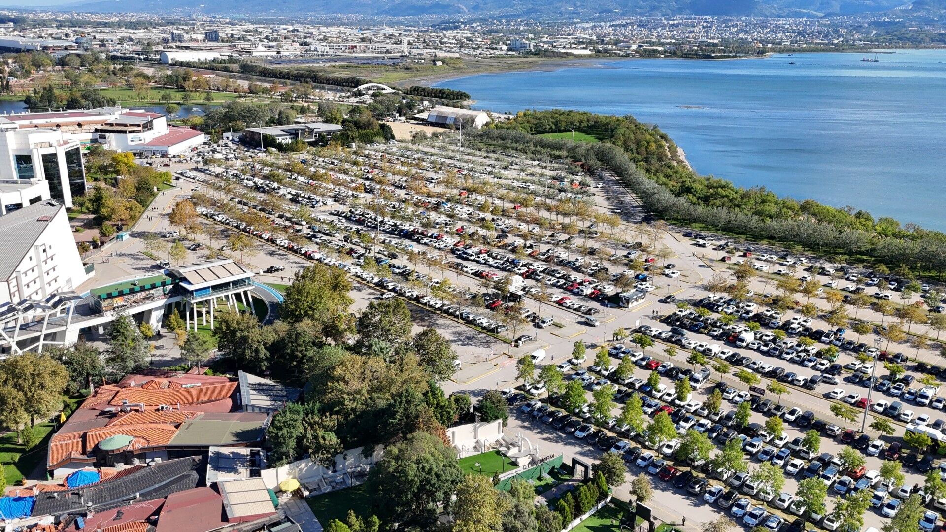 Fuara Giden Yollar Kitapseverler Için Açıldı (1)