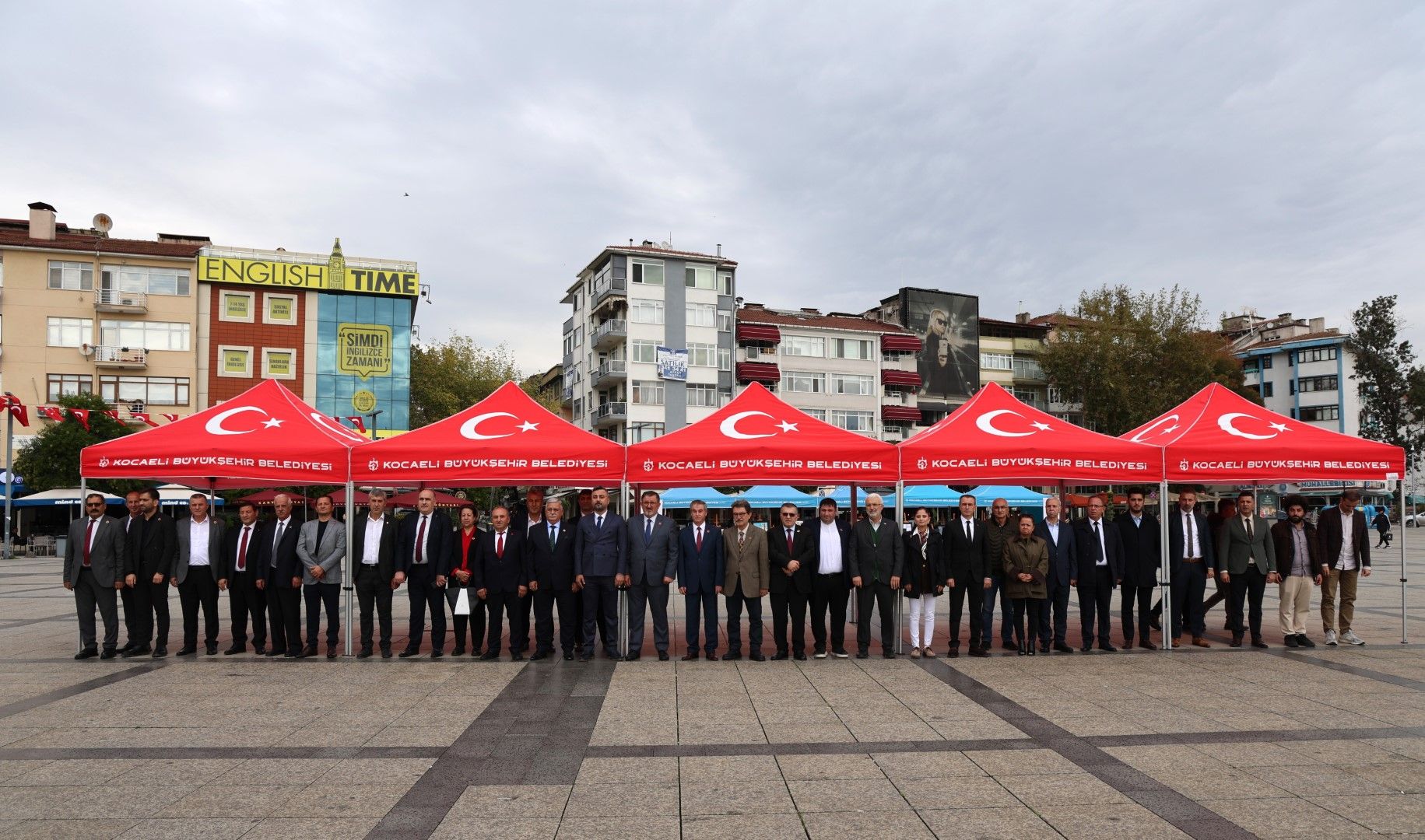 Muhtarların En Mutlu Günü (1)